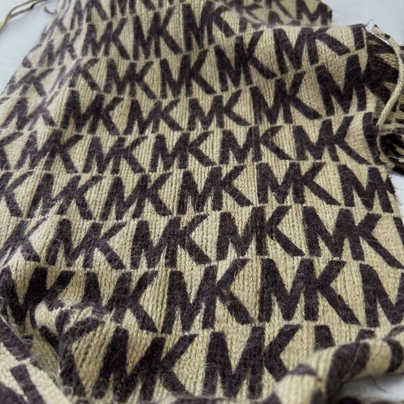 Genuine MICHAEL KORS Scarf Monogram Tan Brown Fringe 93" long 100% Acrylic EUC - Picture 3 of 4